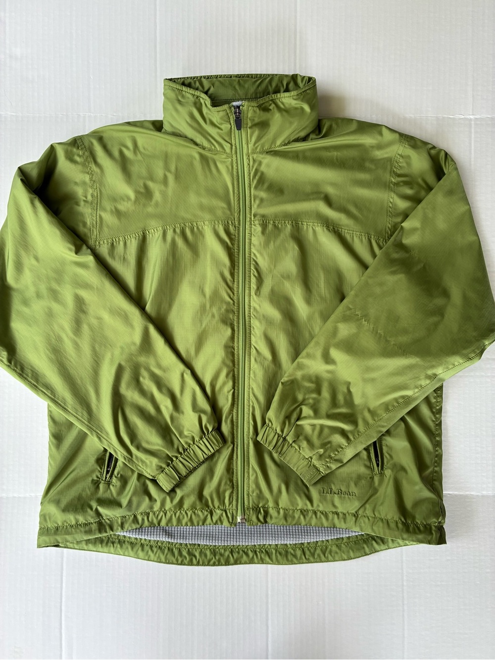 L.L. Bean Women’s Lined Windbreaker Jacket With Hidden Hood Size Large Green